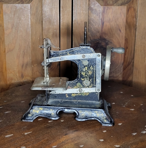 Other - Antique Sewing Machine
